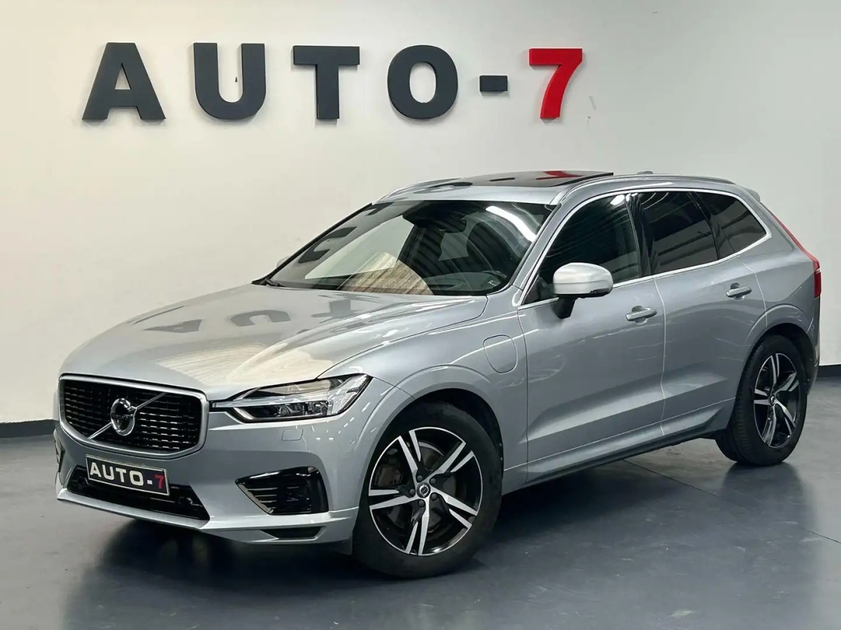 Volvo XC60 Quattro S tronic S-LINE FULL OPTION 2015!